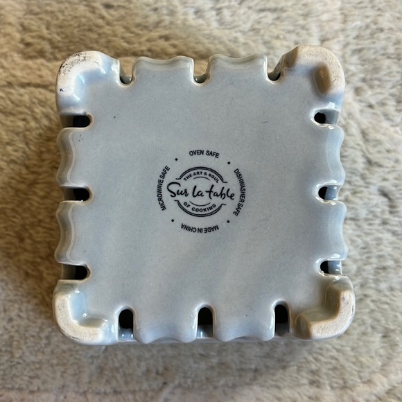 Sur La Table Berry Bowl - Picture 5 of 9